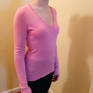 🔥Price Drop🔥Henri Bendel VNeck 100% Silk Sweater